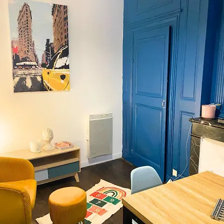 La Liberte - - La Conciergerie.