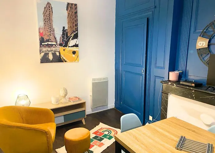 La Liberte - - La Conciergerie.