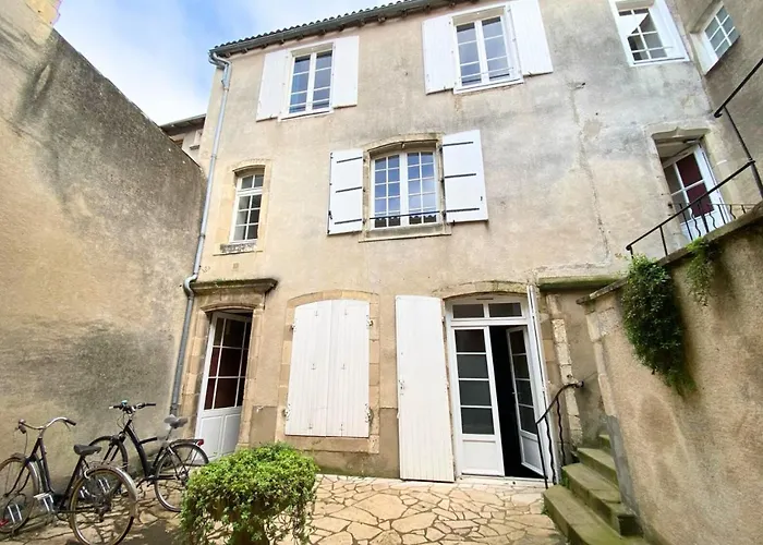 La Liberte - - La Conciergerie. Poitiers